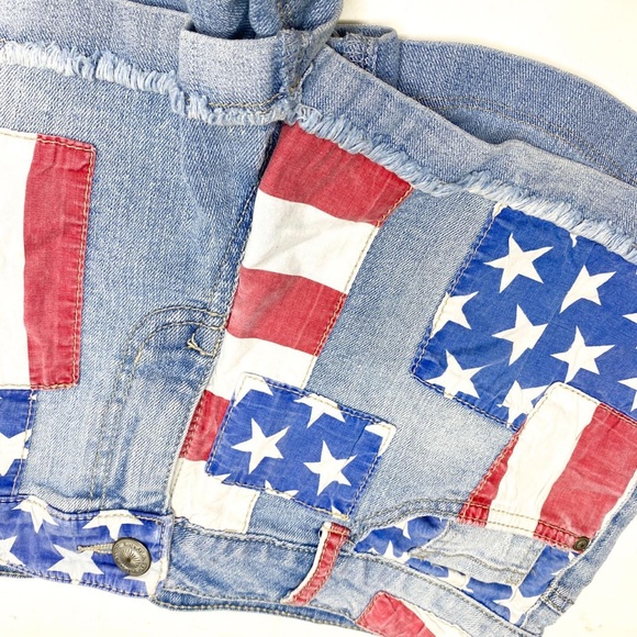 American Flag Shorts - Picture 3 of 4